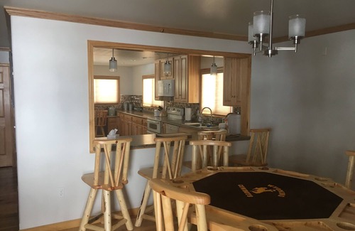 Thermopolis House | Luxurious Lodging in the Wind River Canyon