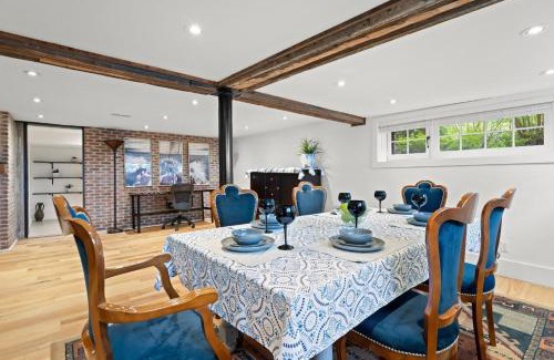 Burlington Apartment | Luxurious lower level Apartment Closeto downtown
