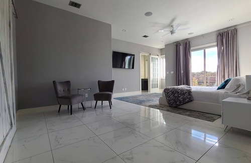 Cielo Vista House | Luxurious mansion with 7 spacious master suites and gorgeous views
