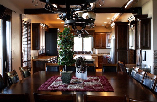 Fairview Cabin | Luxurious Mountain lodge for corporate retreats or large/ family gatherings