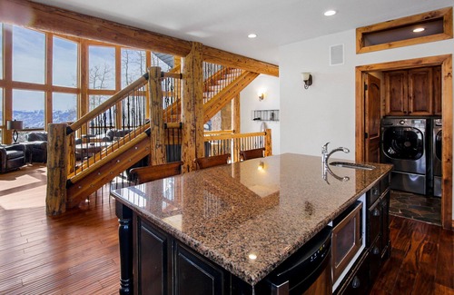 Tollgate Canyon Ski Chalet | Luxurious Mountain Retreat - Minutes from Park City and Deer Valley