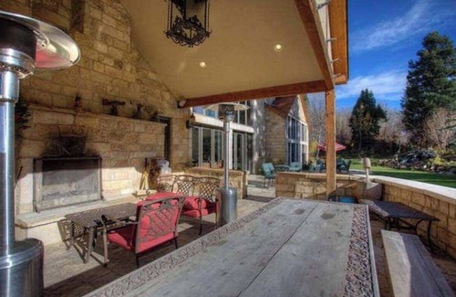 Midway House | Luxurious Mountain Retreat with Pool