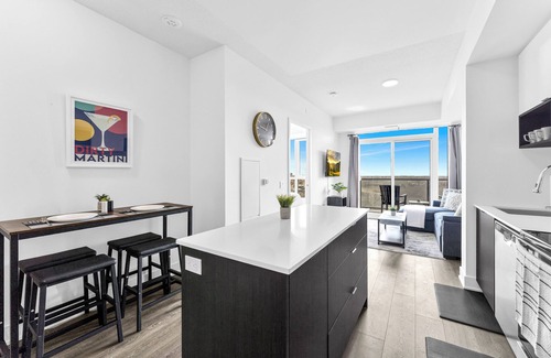 Mississauga Valleys Apartment | Luxurious new 2Bed 2Bath Condo in DT Core, SQ1, Mississauga City Centre