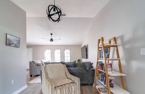 Pebble Beach House | Luxurious Oasis ~ Heated Pool ~ Pets OK