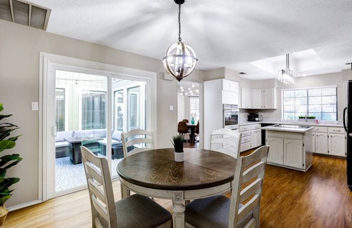 Riverbend of Camino Real House | Luxurious Oasis w/Serene Pool, Games & Fire pit