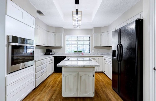 Riverbend of Camino Real House | Luxurious Oasis w/Serene Pool, Games & Fire pit