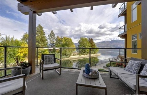 Westbank Condo | Luxurious Okanagan Lakefront Condo