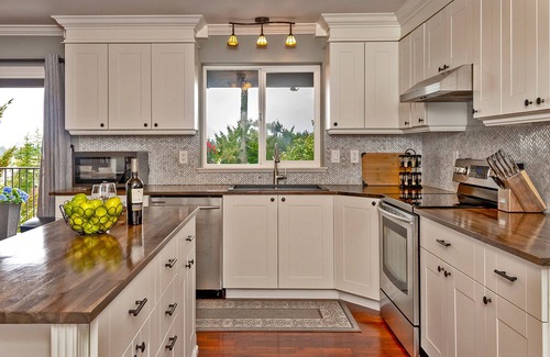 Victoria House | Luxurious Olympic View Suite 1400 Sq ft + Balcony