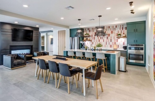 Arsenal Apartment | Luxurious & Peaceful Southtown Apartment- FULLY STOCKED