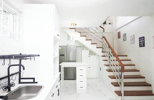 Lucena House | Luxurious Place Cozy Spacious with WIFI near SM Lucena