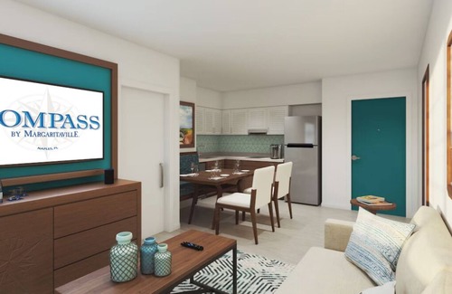 Park Shore Hotel | Luxurious Pool View Family Suite with Kitchen