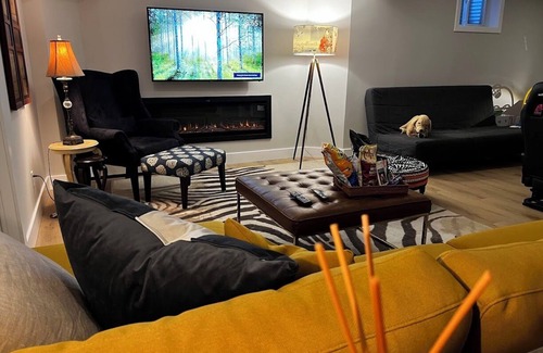 Glen Abbey Apartment | Luxurious Private Apartment