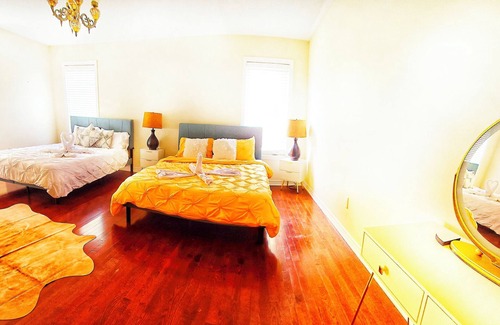 Markham House | Luxurious private Master bedroom