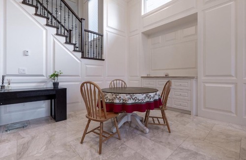 Steveston House | Luxurious Private Rooms in Richmond