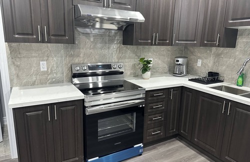 Brampton Apartment | luxurious residence characterized by high-quality materials.