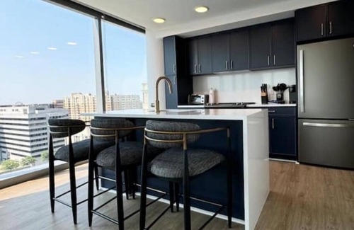 Arlington Condo | Luxurious Retreat Prime Location
