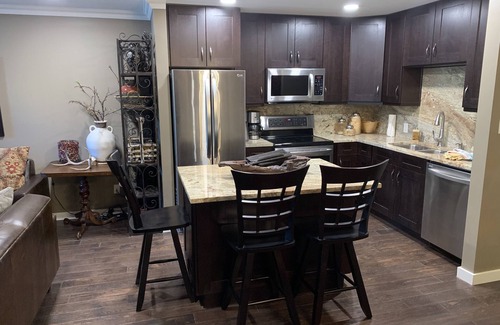 Blackcomb House | Luxurious Spacious Townhouse #