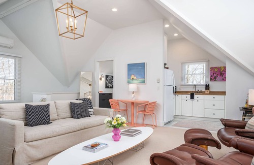Douglas Apartment | Luxurious Studio in Downtown Douglas