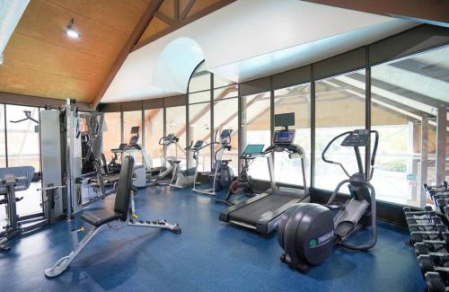 Oro-Medonte Apartment | Luxurious Studio with King Bed with Pullout