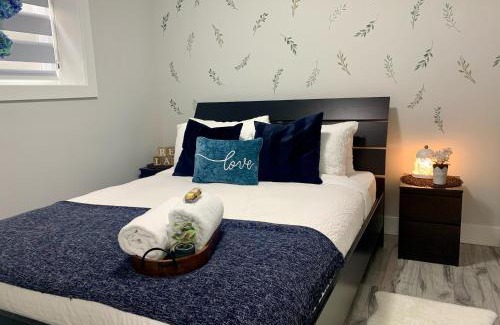 Delta Apartment | Luxurious & Stylish Two Bedroom Suite, Full Kitchen, Close to Vancouver