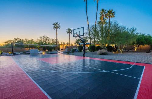 Cactus Acres House | Luxurious Summer Home