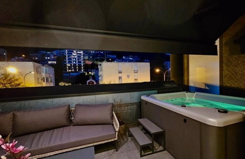 Budva Apartment | Luxurious Three - Bedroom Apartment Few Steps From Old Town in Budva
