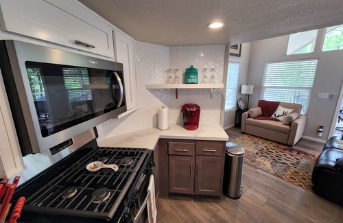 Show Low Cottage | Luxurious Tiny Cottage-Relax-Hike-Fish-Eat!