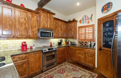 Carolyn Estates Villa | Luxurious, Tranquil, 4BR Lakefront Villa