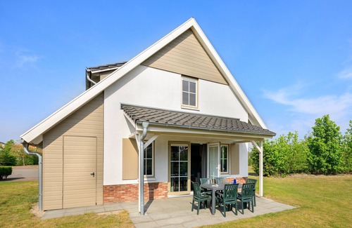Arcen Villa | Luxurious villa, washer & sauna in Maasduinen area