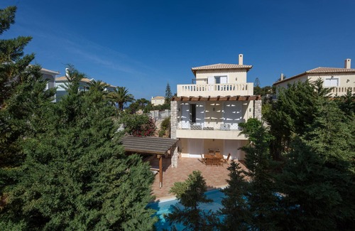 Kosta Villa | Luxurious villa with pool in Porto Heli