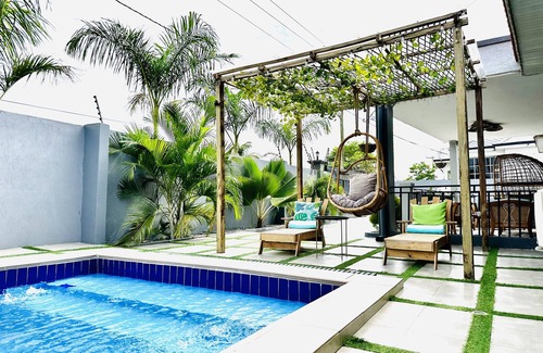 Adenta House | Luxurious Villa With Private Pool, Hot Tub and Bar