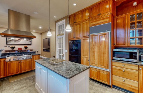Warren House | Luxurious winter chalet by Sugarbush Resort with private sauna