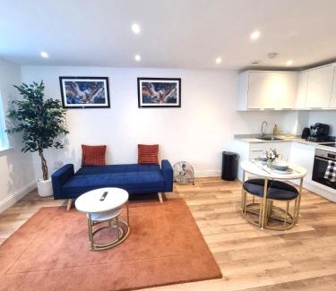 Gravesend Apartment | Luxuriously Cosy 1 Bed Flat at Trinity Point Gravesend