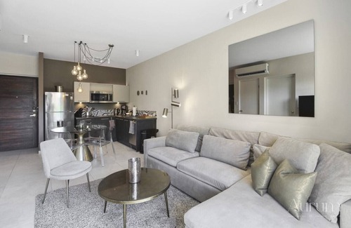 Gold Coast Condo | Luxury 1 bdrm boutique Condo in Gold Coast -Malmok