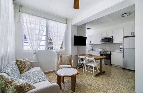 Ocean Park Apartment | Luxury 1 bed Apartment 8. Steps from the beach!