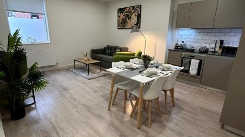 Stevenage Apartment | Luxury 1-Bed Town Centre Platform South Stevenage