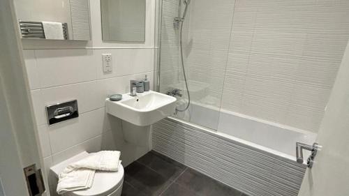 Stevenage Apartment | Luxury 1-Bed Town Centre Platform South Stevenage