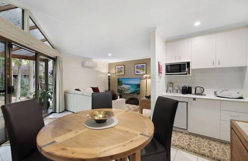 Coffs Harbour Apartment | Luxury 1 Bedroom Spa Villa