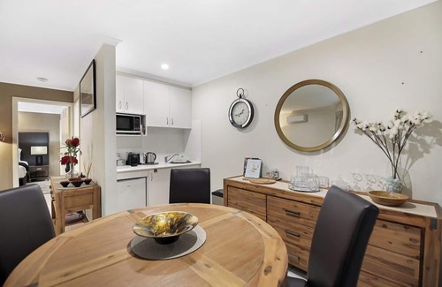 Coffs Harbour Apartment | Luxury 1 Bedroom Spa Villa