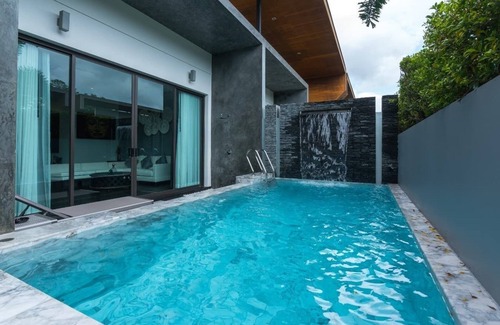 Chalong Villa | Luxury 1 Bedroom Private Pool Villa At Chalong