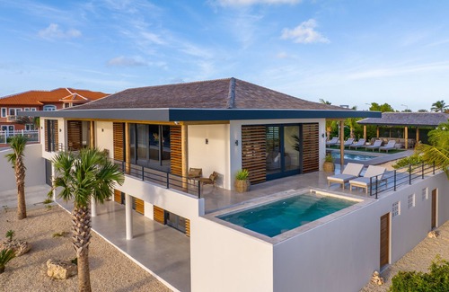 Jan Thiel Villa | Luxury 12 person Villa with great views of Spanish Water and Caracas Bay.