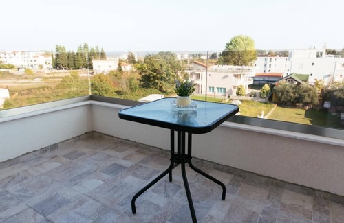 Ulcinj Apartment | Luxury 1BD 1 BADH Apartment in Long Beach