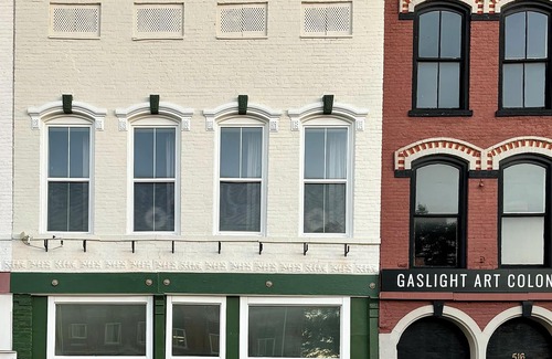 Marshall Apartment | Luxury 1BR/BA Loft in the Heart of Downtown Marshall