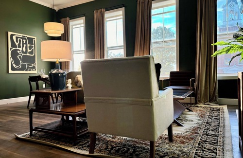 Marshall Apartment | Luxury 1BR/BA Loft in the Heart of Downtown Marshall