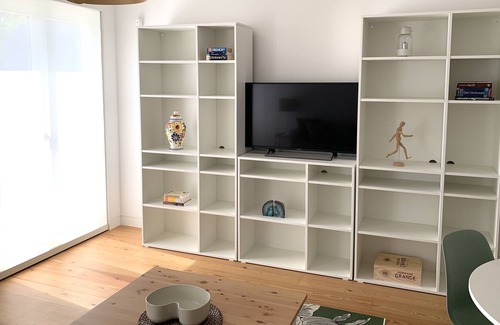 Linda-a-Velha Apartment | Luxury 2 Bed+ 2 Bath+ Pool/gym in Belem