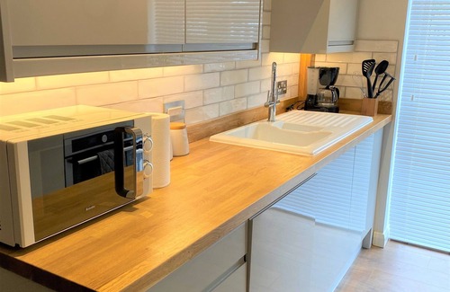 Norwich Apartment | Luxury 2 bed Apartment-Golden Triangle w/Parking