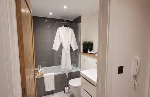 Wainscot House | Luxury 2 Bed Apartment In The Centre Of Rochester