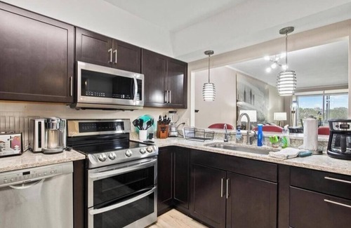 Braden River Apartment | Luxury 2 bed room 2 bath apartment with Golf View
