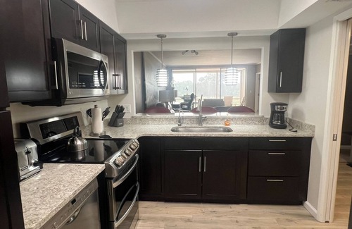 Braden River Apartment | Luxury 2 bed room 2 bath apartment with Golf View