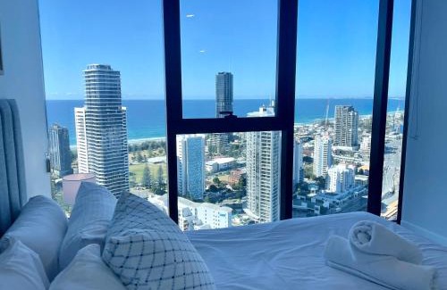 Broadbeach Apartment | Luxury 2 bedrm apartment in Broadbeach- Be a Star in Tower One of the casino 2 bedroom apartment 334F